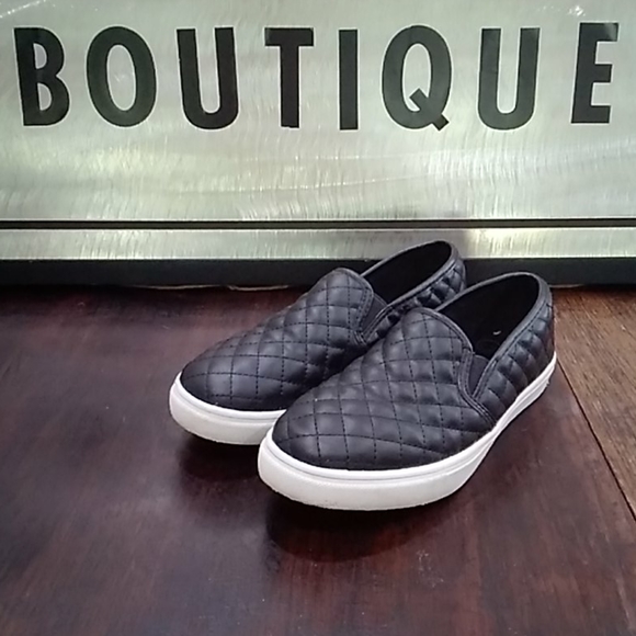 Stevies Other - Stevies Youth Slip On Size 4